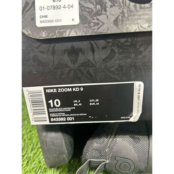 Athletic_Shoes